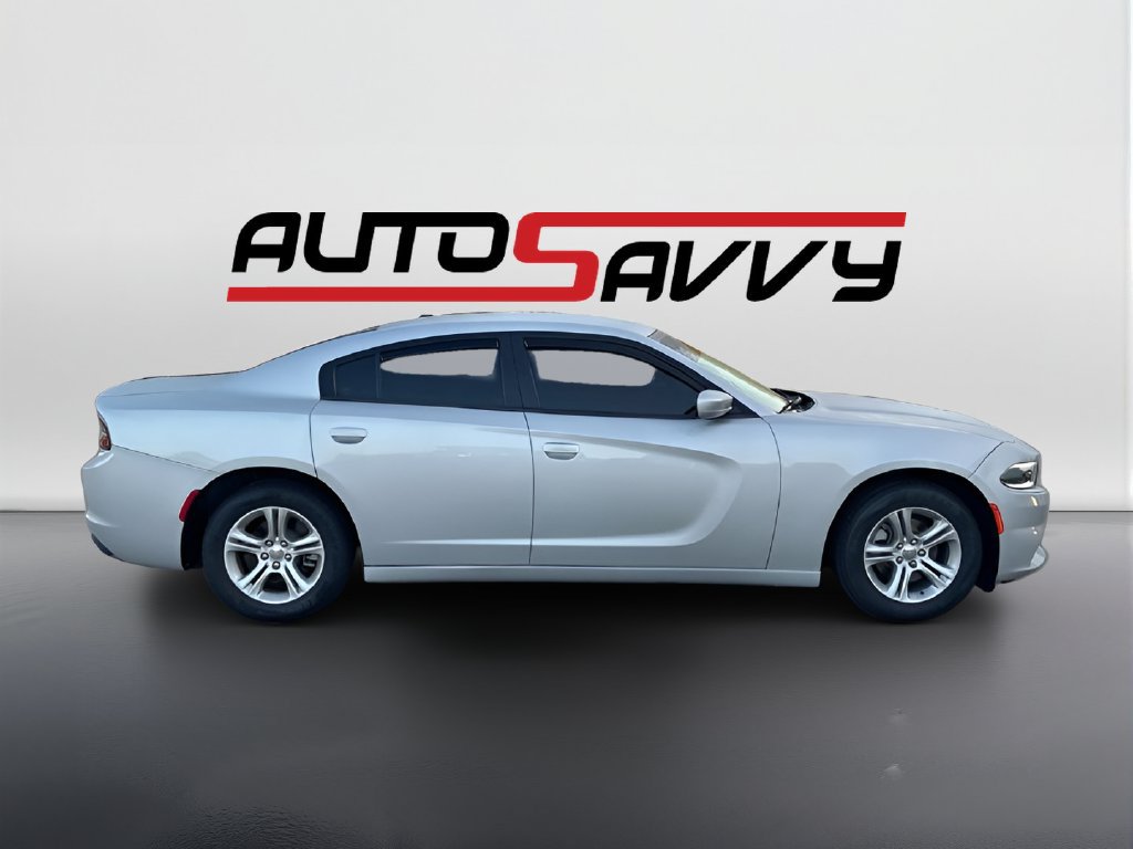 Used 2022 Dodge Charger SXT RWD image 8