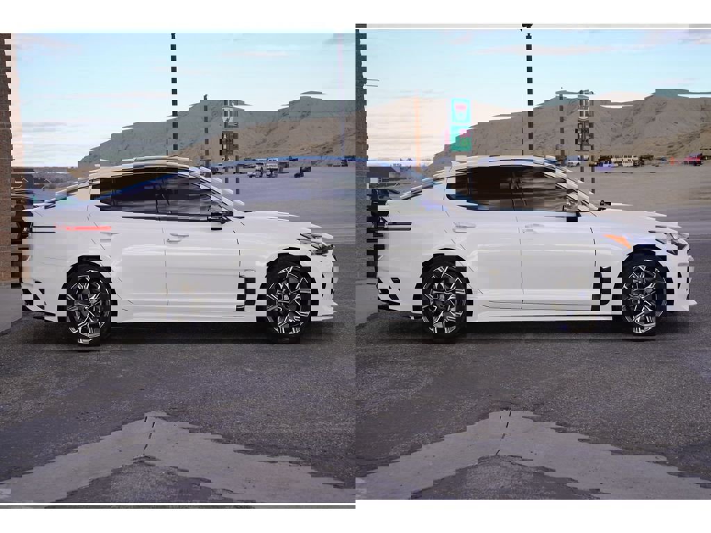 Used 2020 Kia Stinger GT-Line w/ Sun & Sound Package image 4