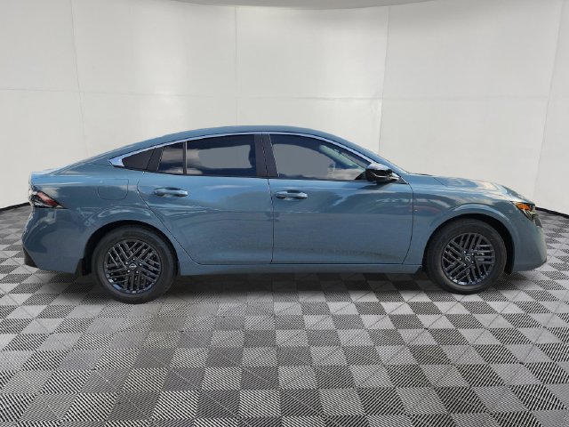 New 2027 Nissan Sentra SV w/ Floor Mat Package FWD image 4