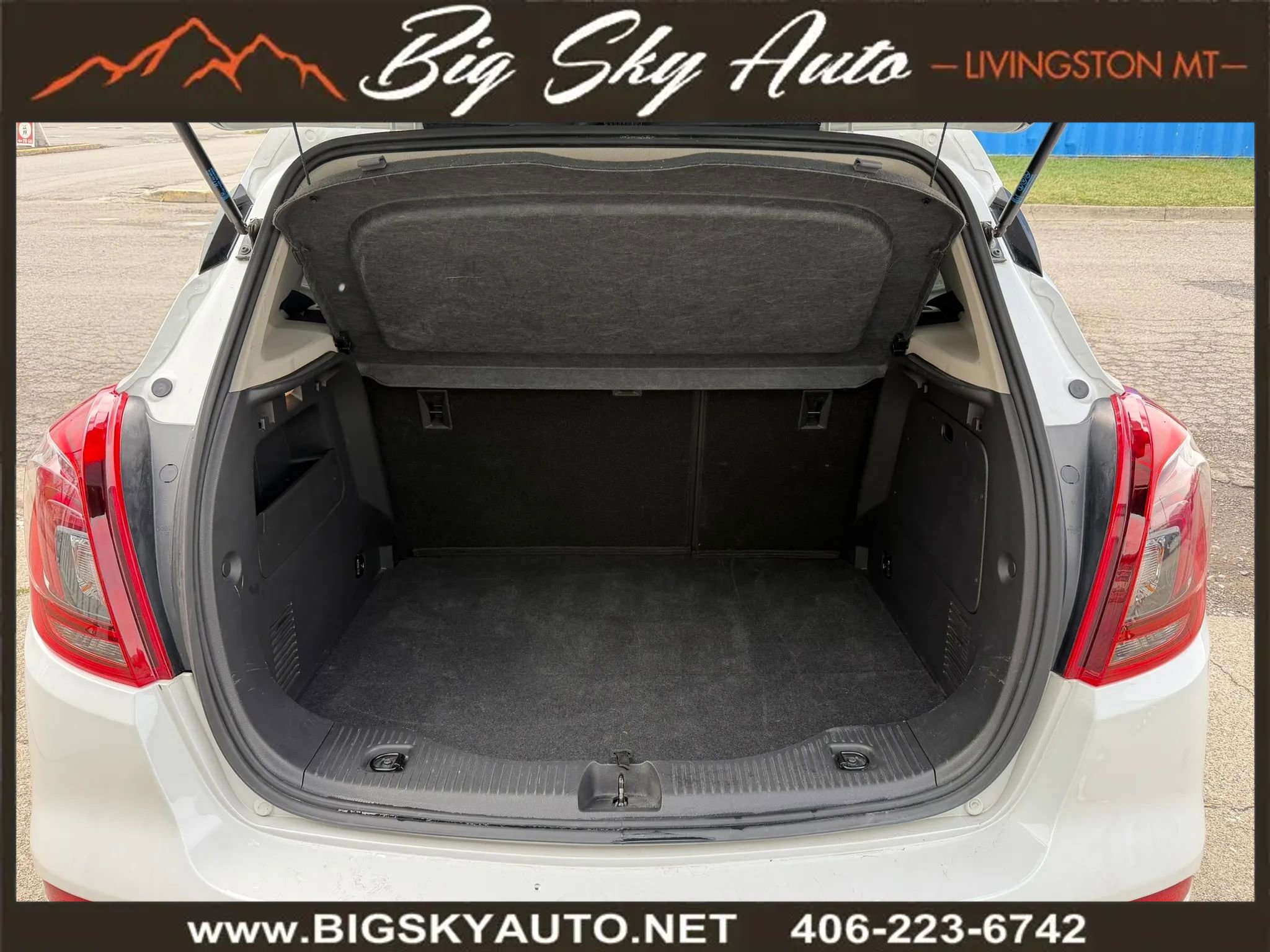 Used 2020 Buick Encore Preferred w/ Safety Package image 22