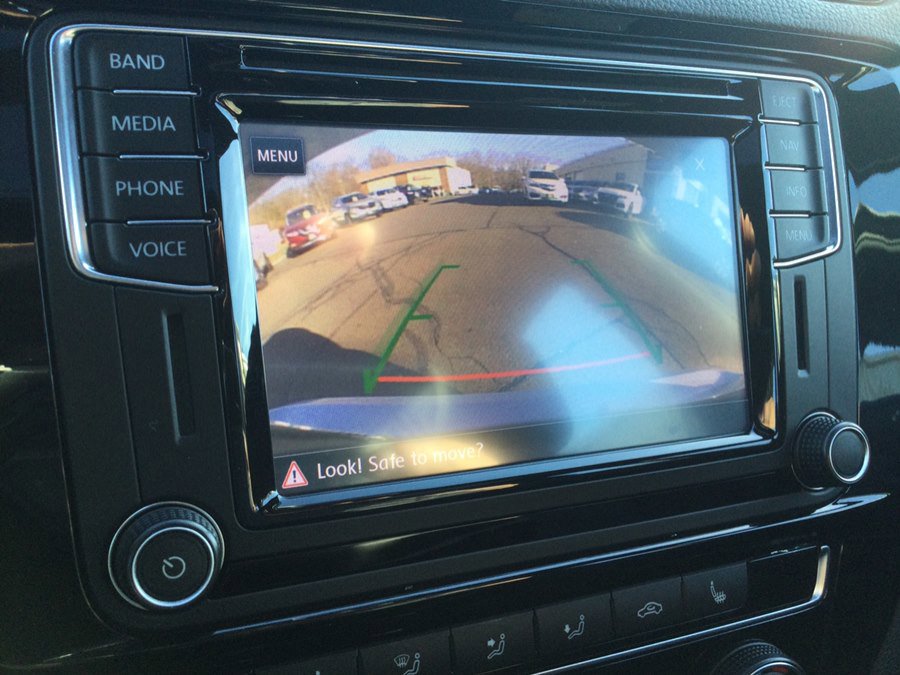 Used 2017 Volkswagen Jetta GLI FWD image 28