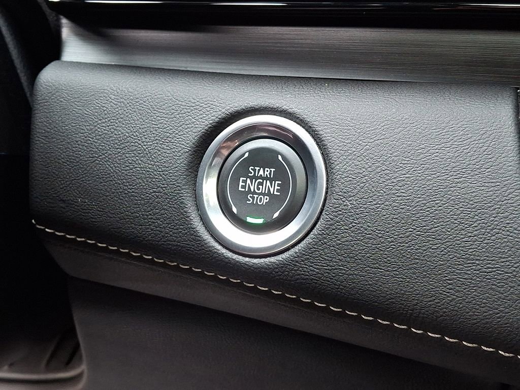 Used 2023 Cadillac Escalade Premium Luxury w/ LPO, Radiant Package AWD/4WD image 27