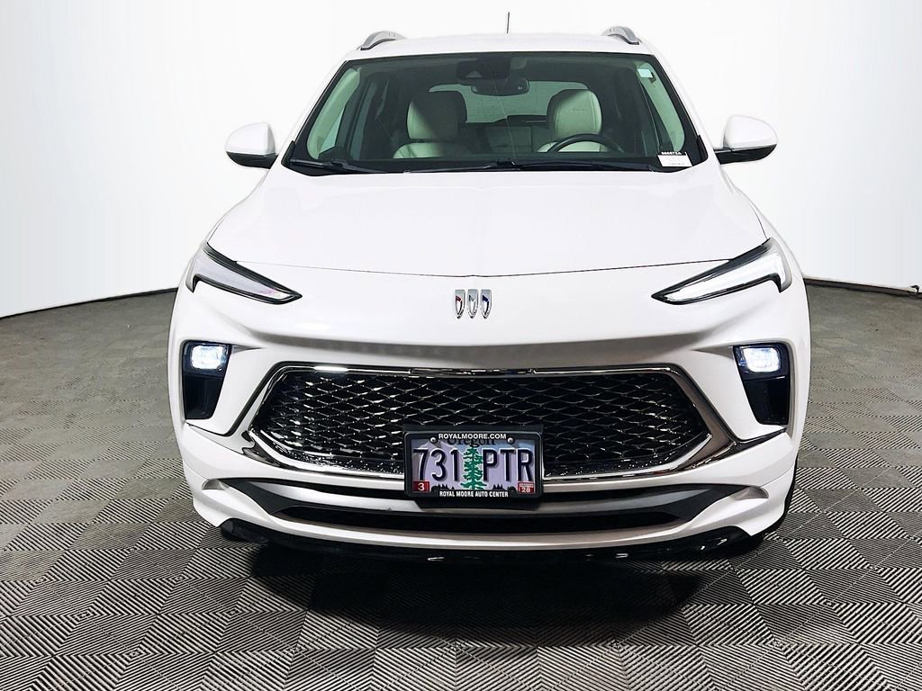 Used 2024 Buick Encore GX Avenir w/ Avenir Convenience Package image 3