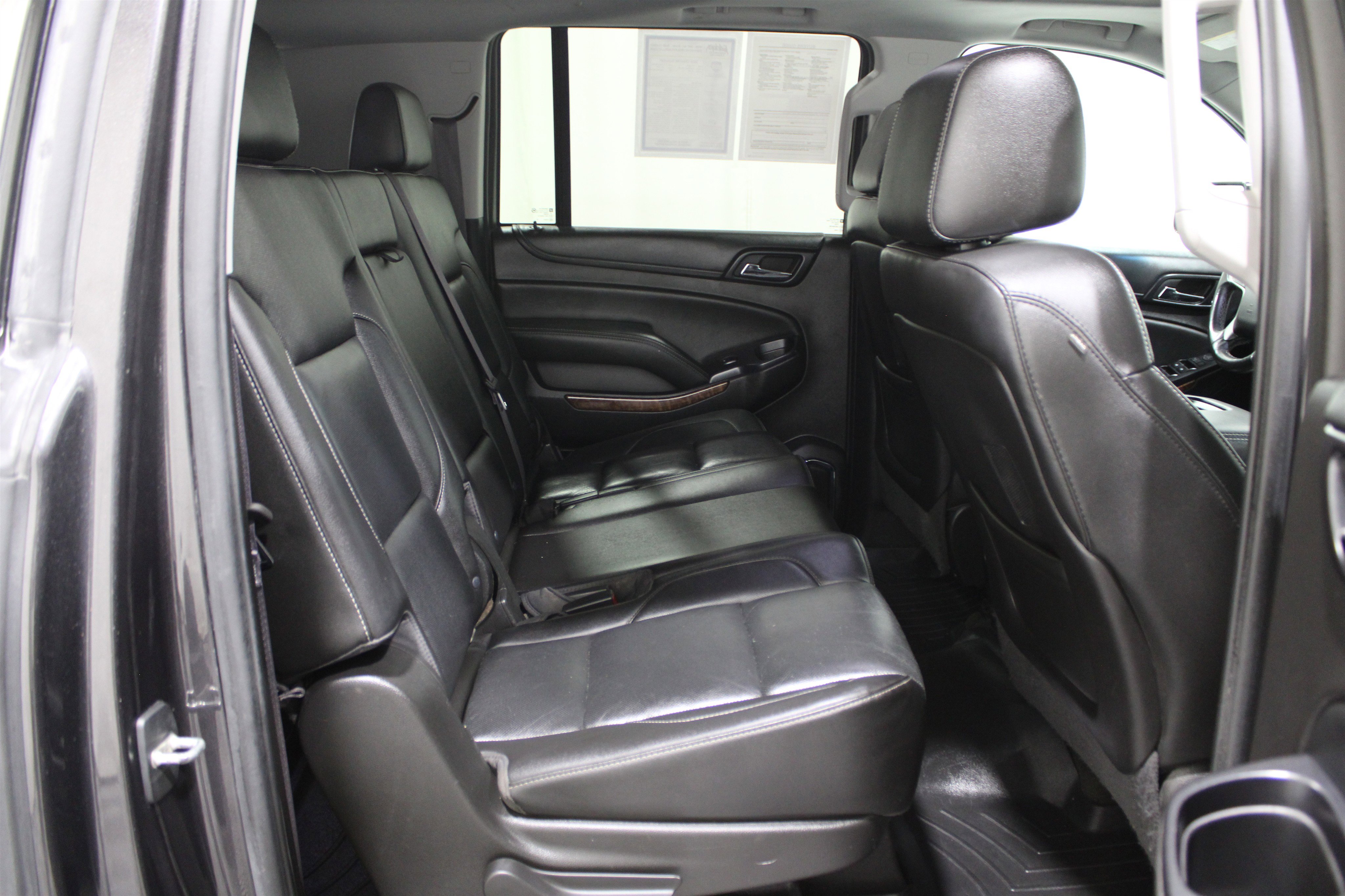 Used 2016 Chevrolet Suburban LTZ image 28