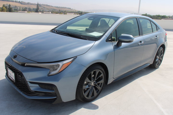 Certified 2026 Toyota Corolla SE FWD image 6