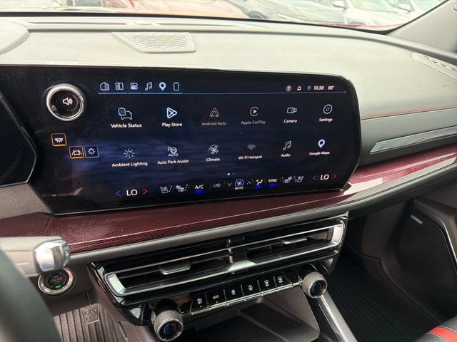 Used 2024 Chevrolet Traverse RS w/ LPO, Floor Liner Package AWD/4WD image 17
