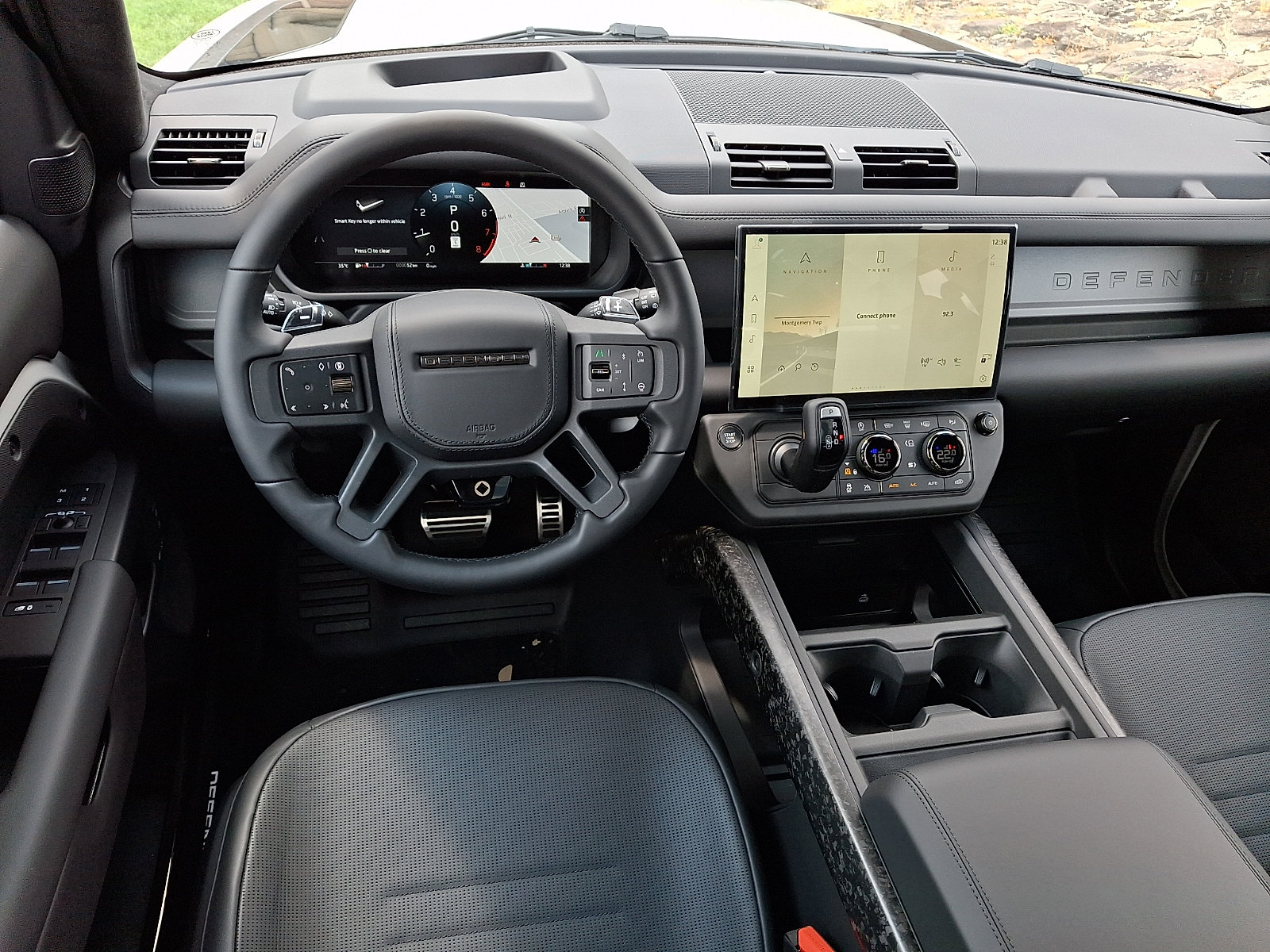 New 2026 Land Rover Defender 110 OCTA AWD/4WD image 9