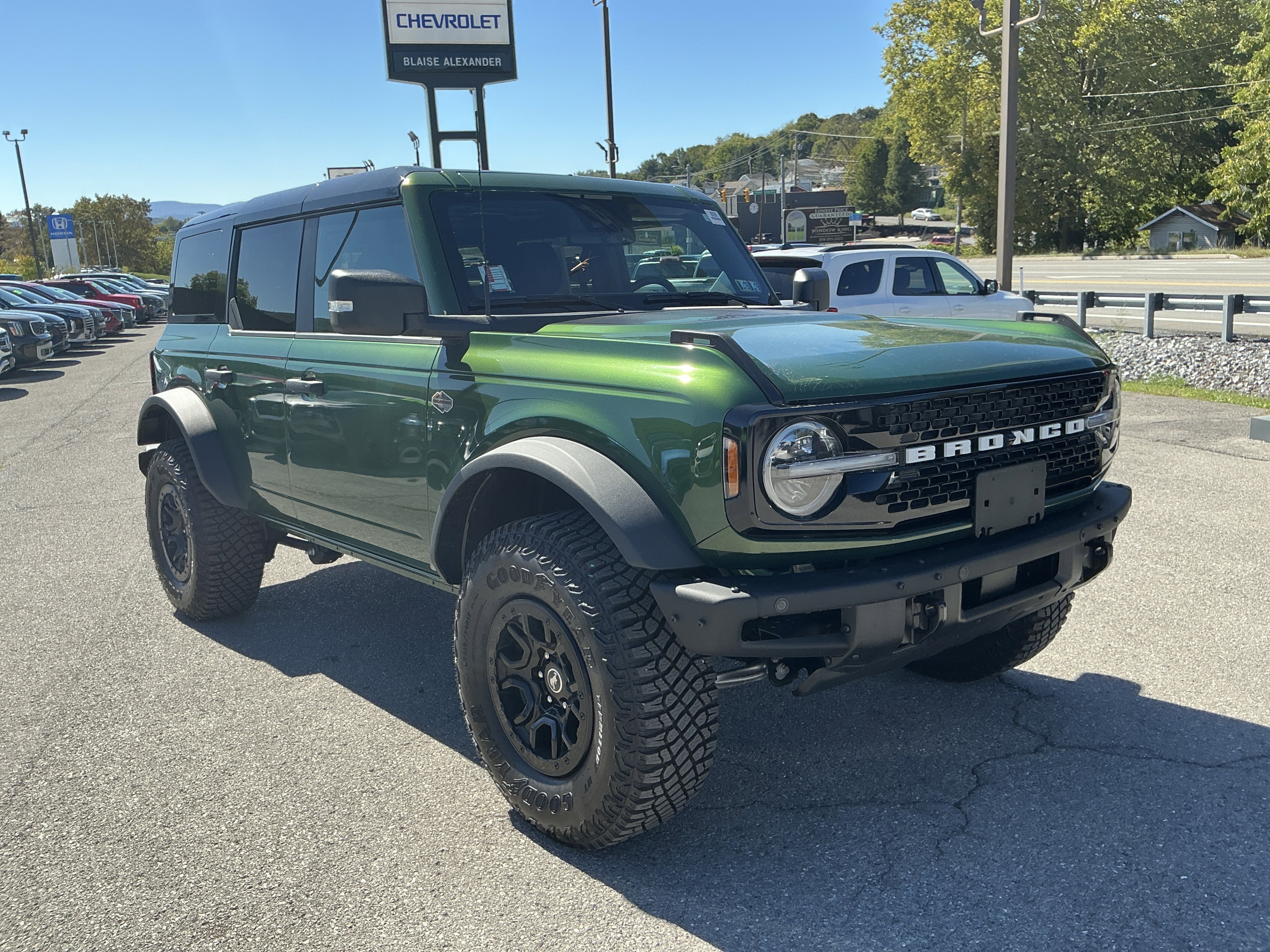 Used 2024 Ford Bronco Wildtrak video 1