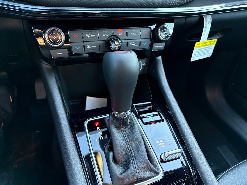 New 2026 Jeep Compass Latitude AWD/4WD image 15