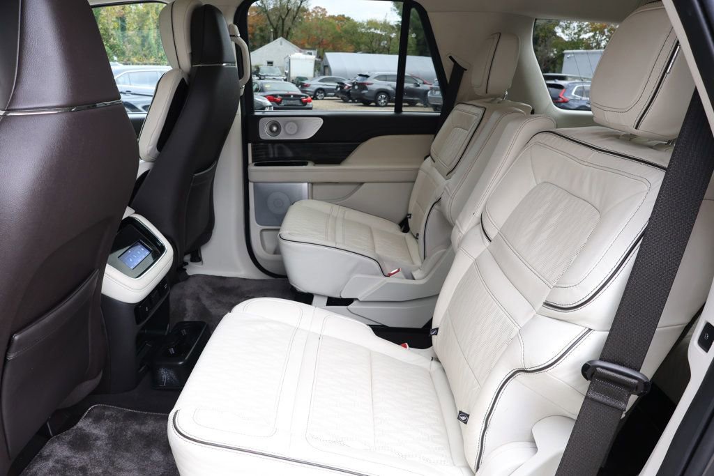 Used 2024 Lincoln Navigator Black Label image 21