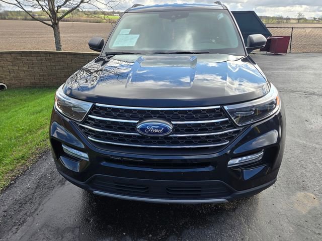 Used 2024 Ford Explorer XLT w/ Equipment Group 202A AWD/4WD image 2