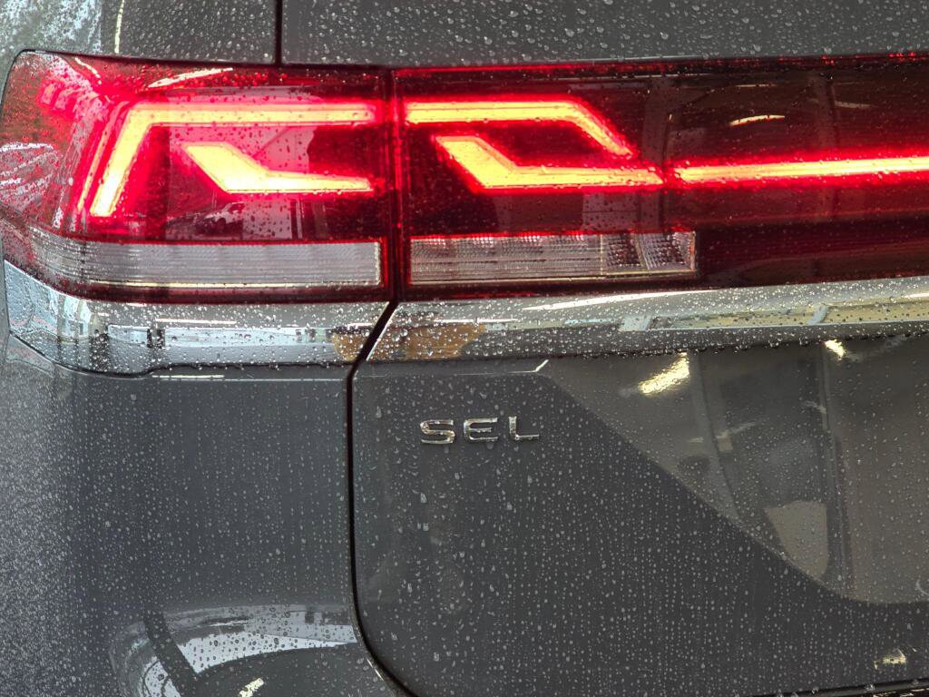 New 2026 Volkswagen Atlas SEL Premium R-Line image 14