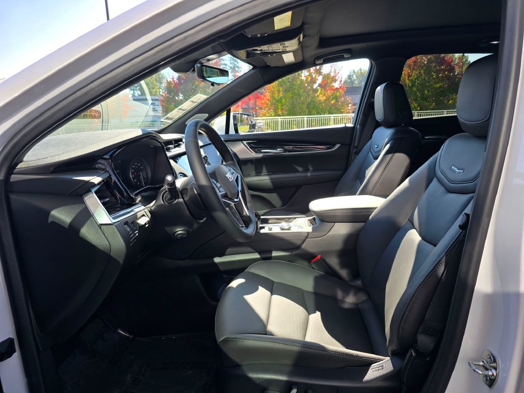 New 2026 Cadillac XT5 Premium Luxury w/ LPO, ONYX Package AWD/4WD image 20