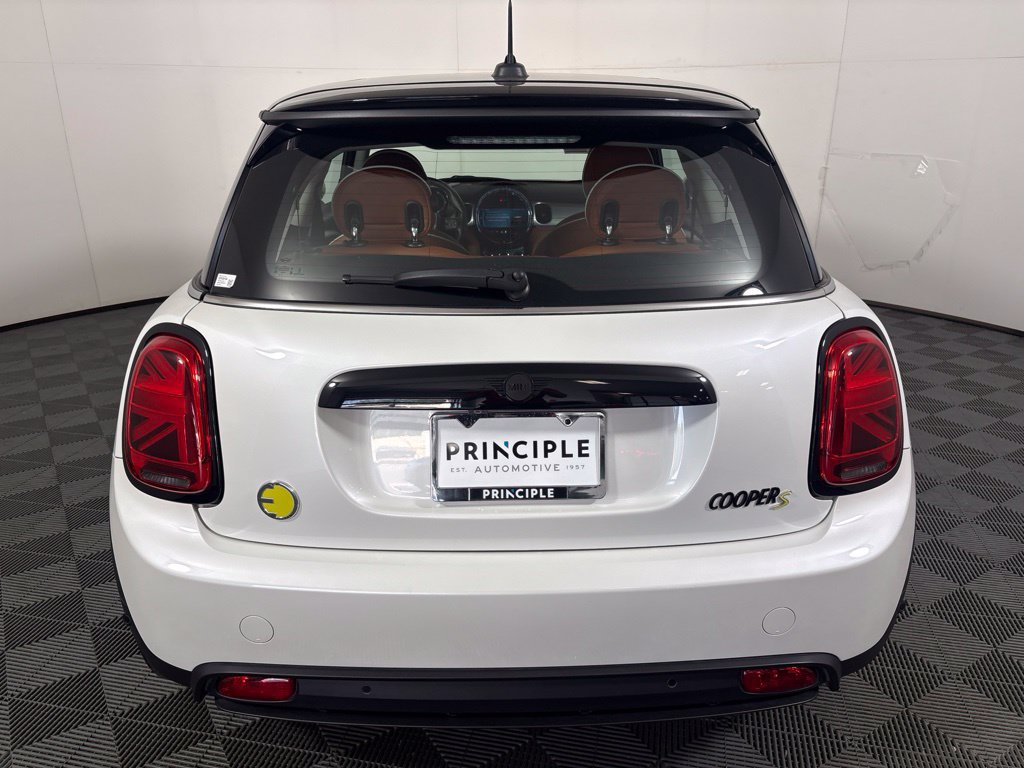 Certified 2024 MINI Cooper SE FWD image 6