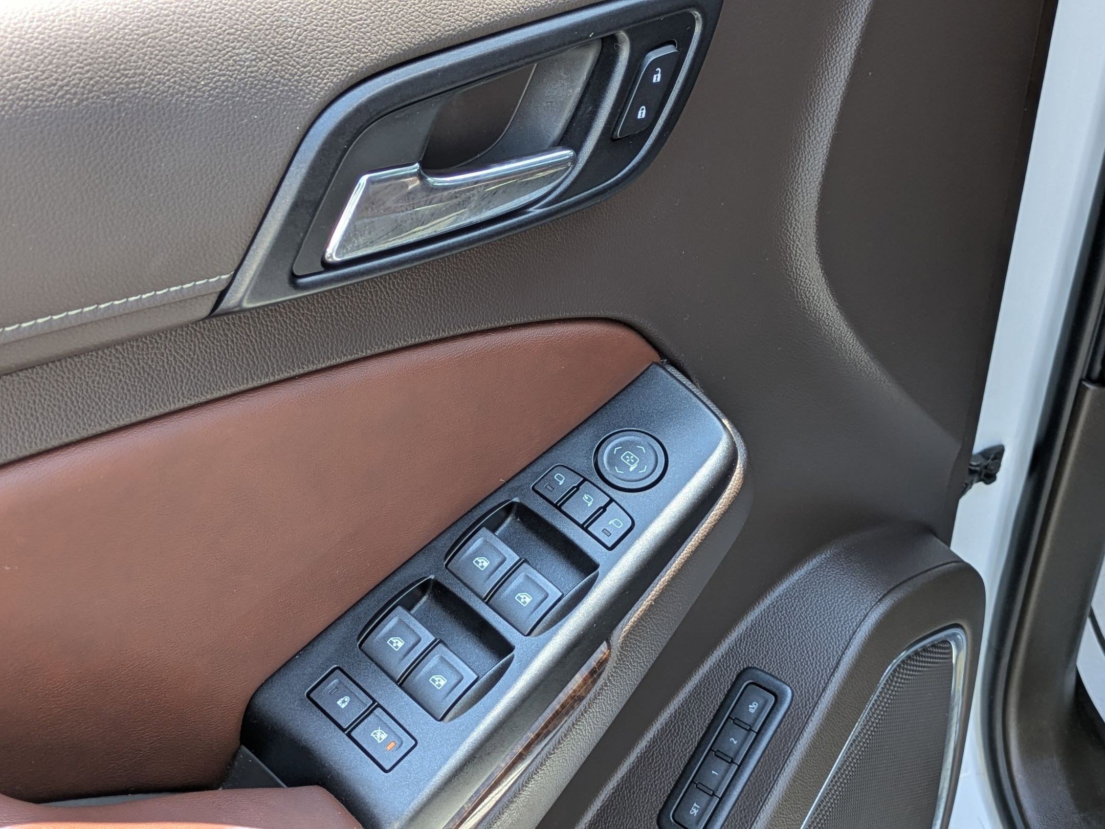 Used 2019 Chevrolet Suburban Premier w/ RST 6.2L Performance Edition image 12