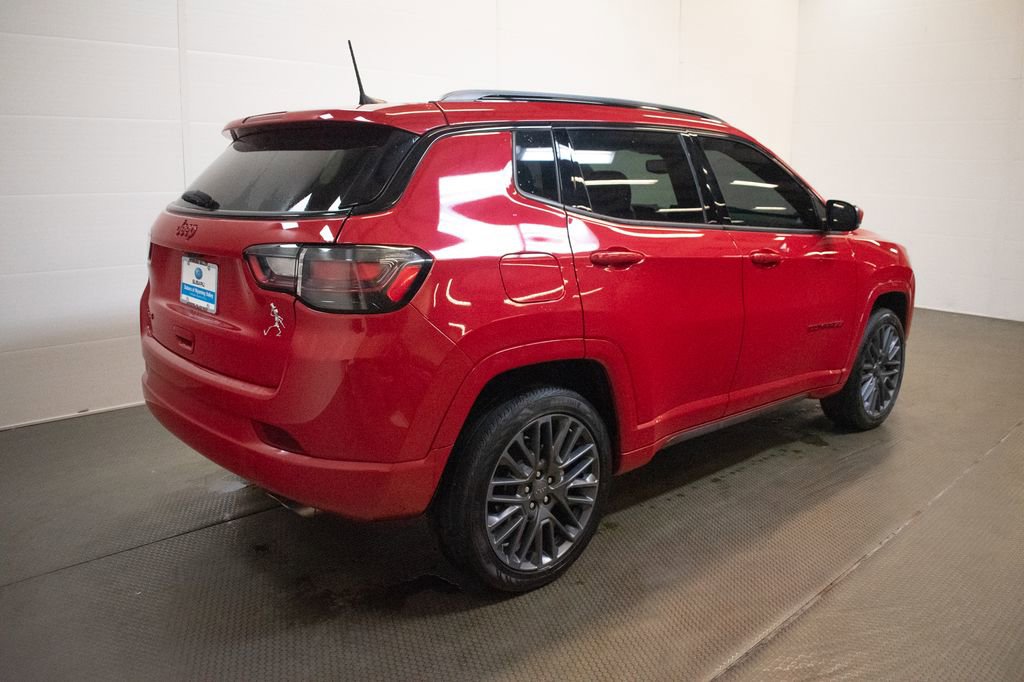 Used 2022 Jeep Compass Limited w/ (RED) Package AWD/4WD image 4