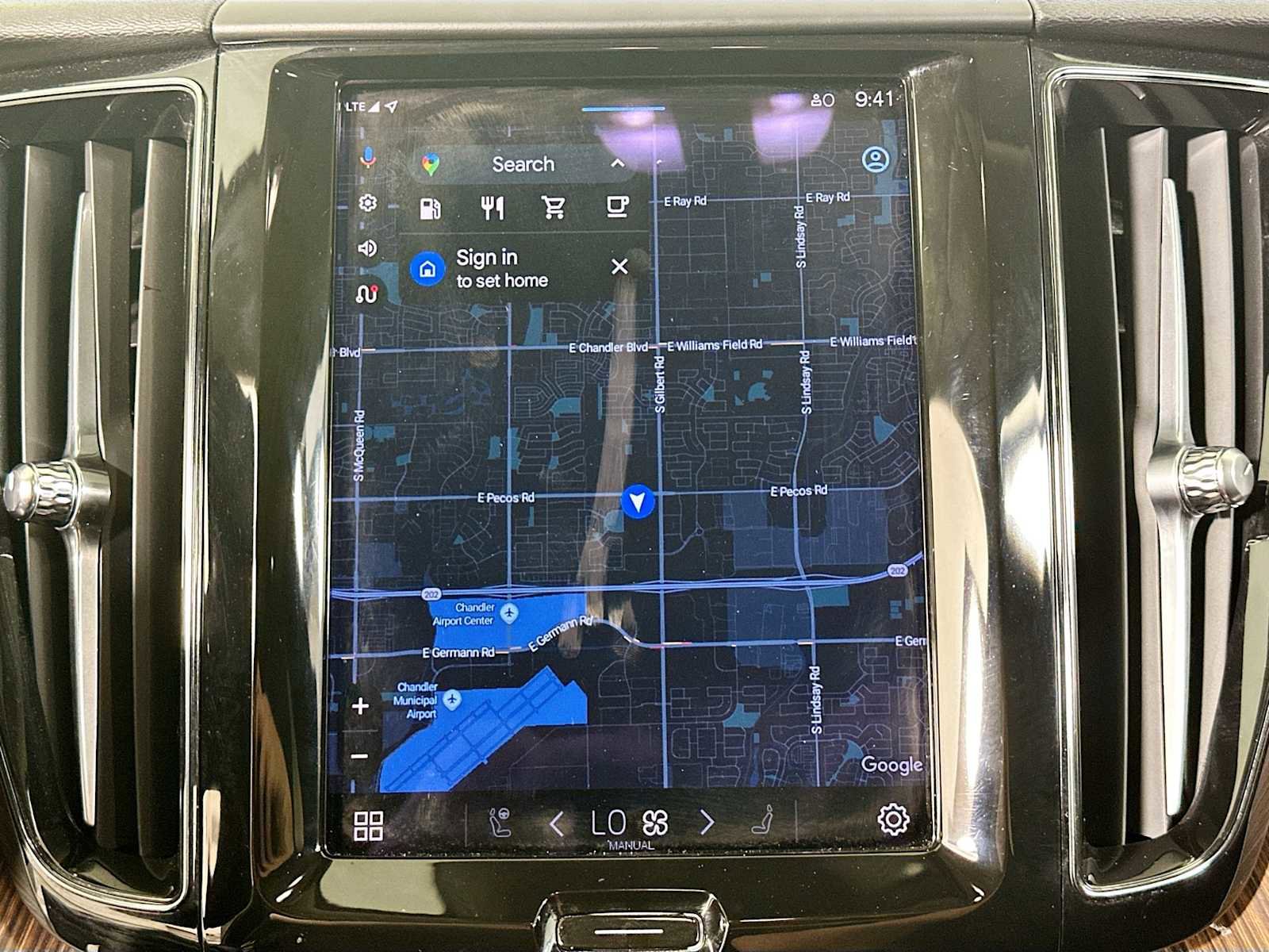 Used 2022 Volvo XC60 B5 Momentum w/ Advanced Package image 14