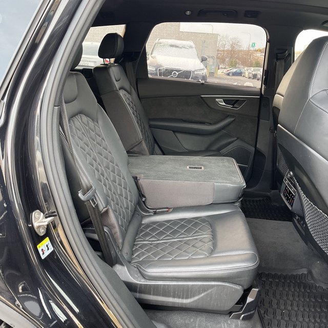 Used 2021 Audi SQ7 Prestige w/ Prestige Package image 12
