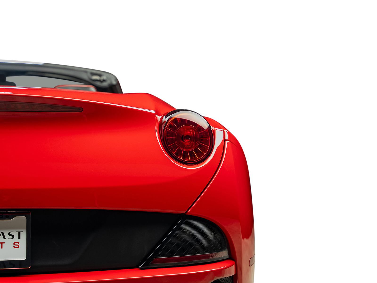 Used 2013 Ferrari California RWD image 20
