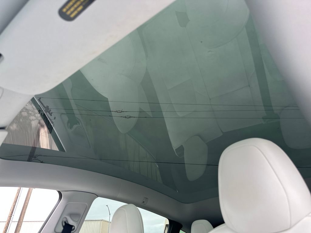 Used 2021 Tesla Model Y Long Range image 19