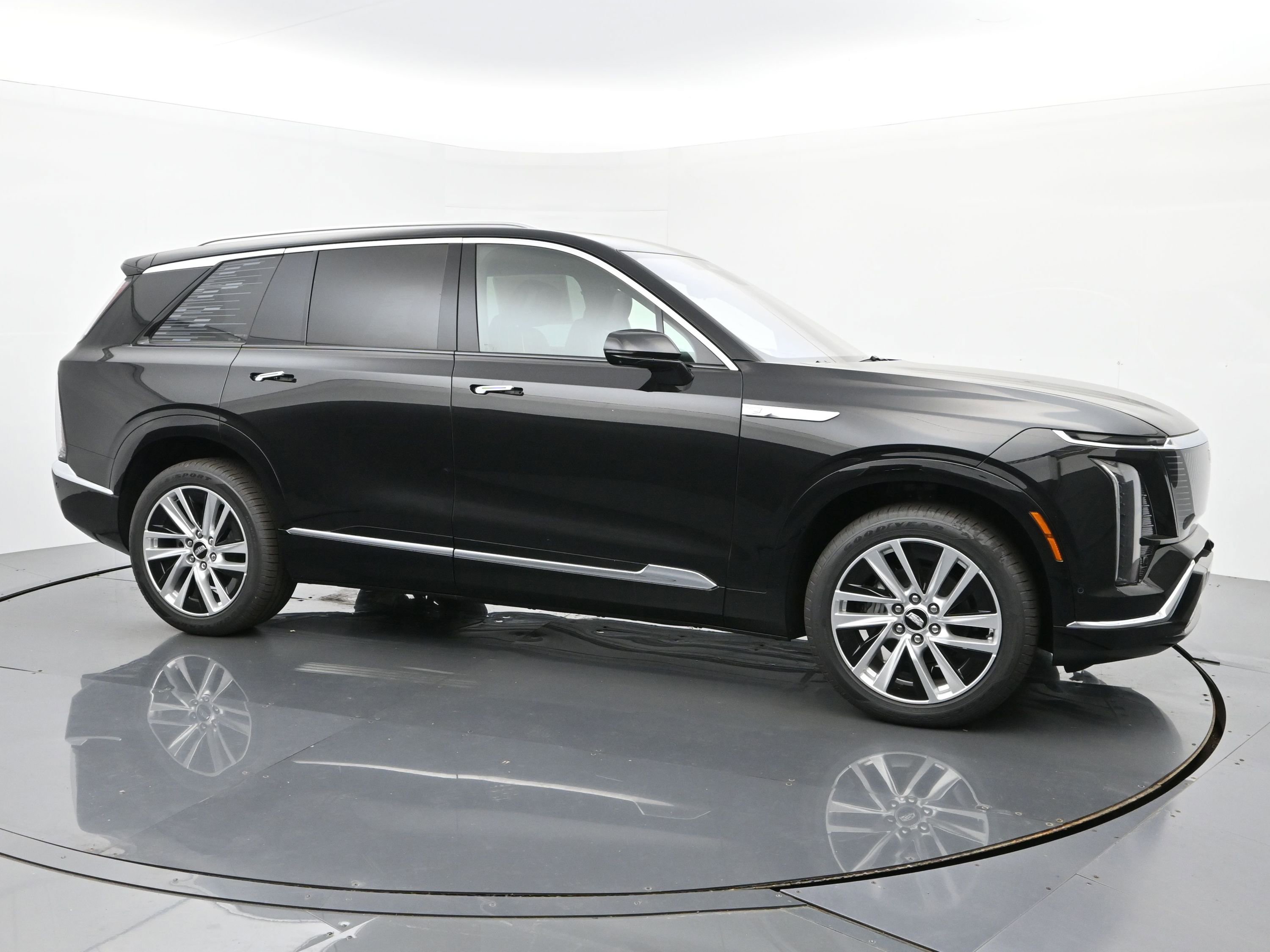 New 2026 Cadillac Vistiq Luxury w/ LPO, Floor Liner Package image 7