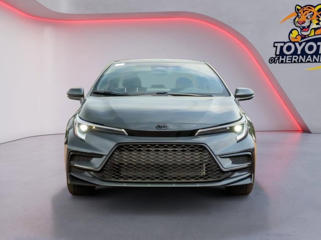 Used 2026 Toyota Corolla SE FWD image 2