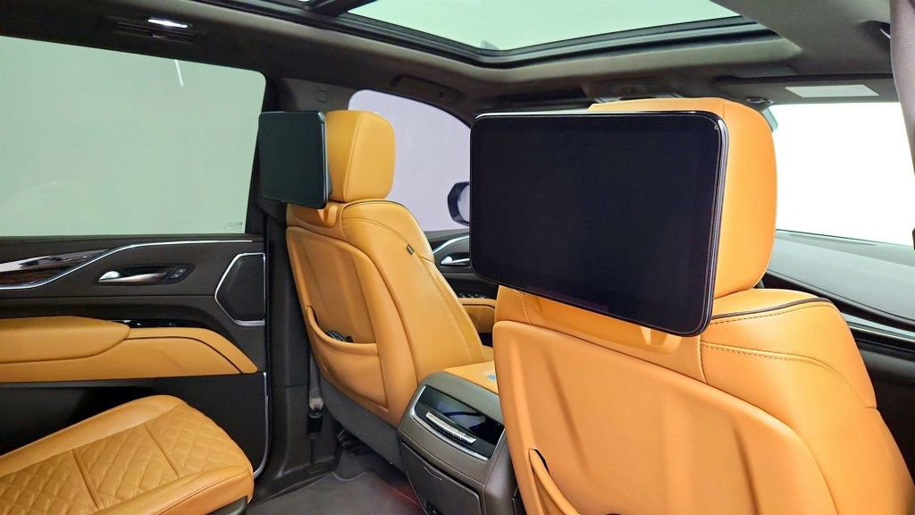 Used 2021 Cadillac Escalade Sport w/ Driver Assist Tech Package image 28