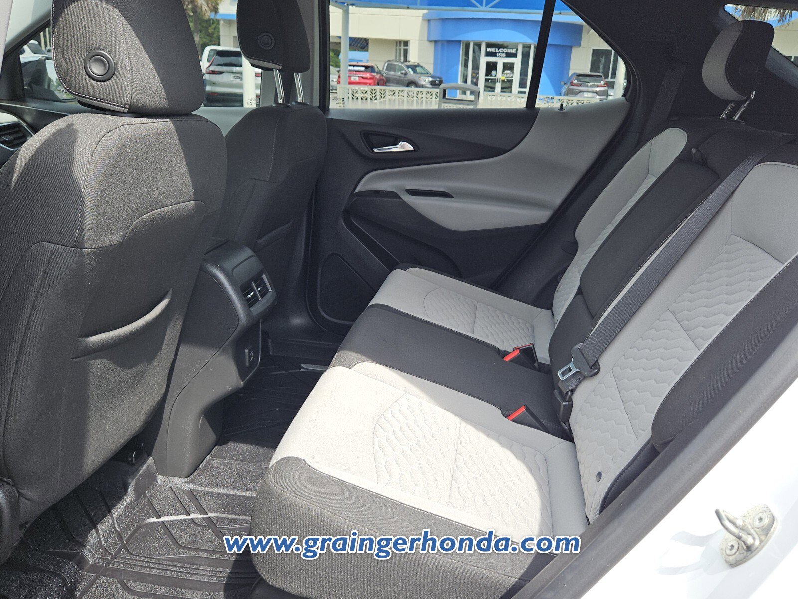 Used 2019 Chevrolet Equinox LS w/ LS Convenience Package FWD image 11