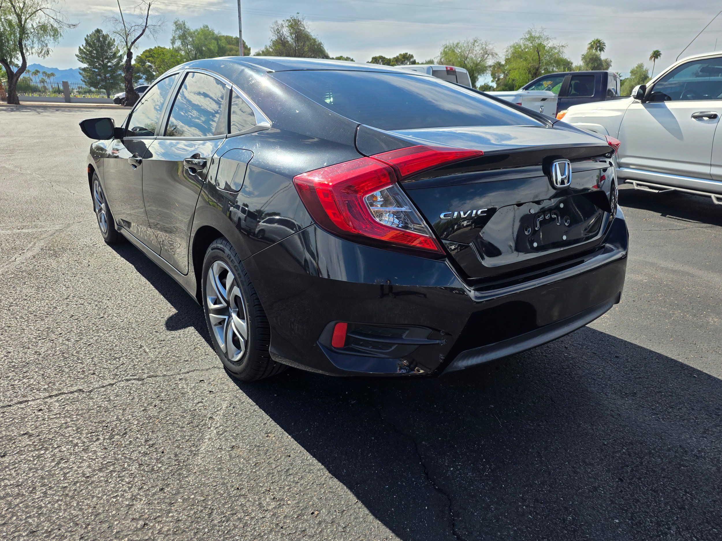 Used 2018 Honda Civic LX image 3