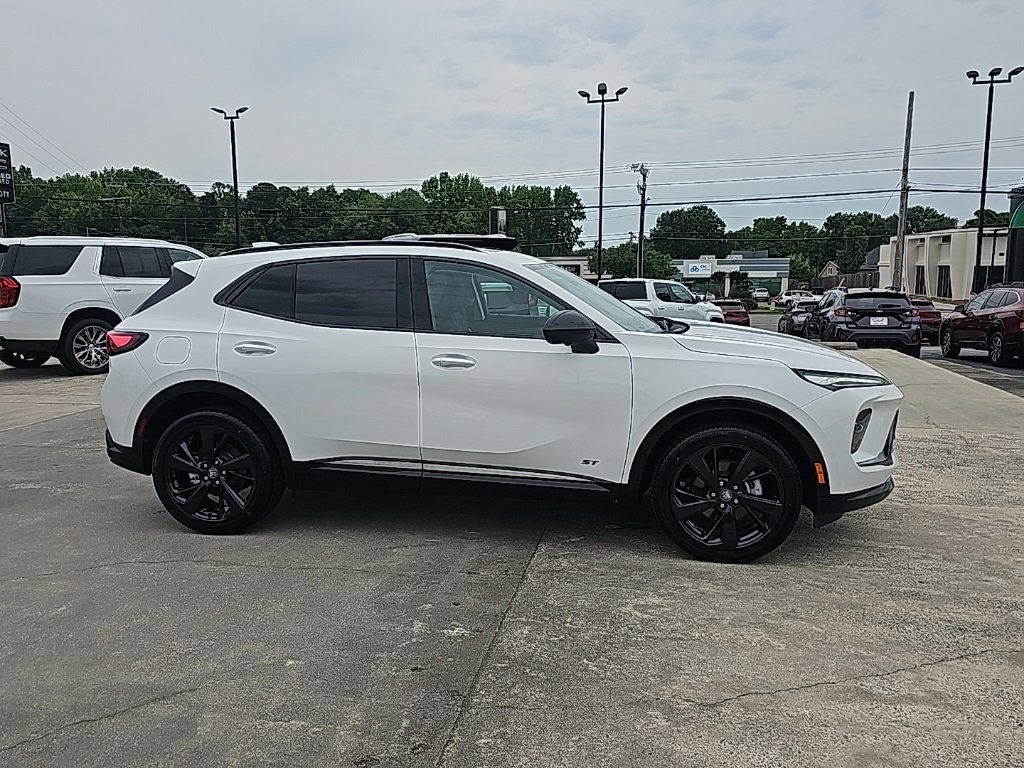 New 2025 Buick Envision Sport Touring image 2
