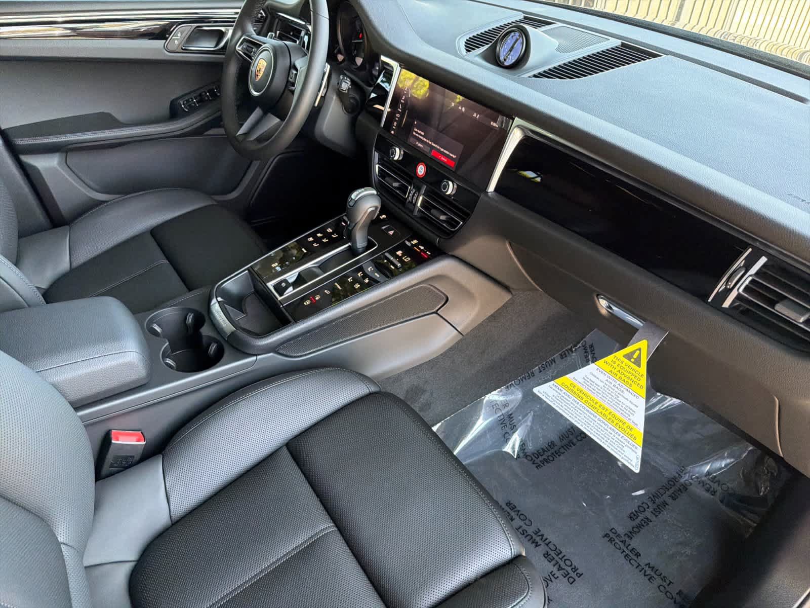 New 2026 Porsche Macan AWD/4WD image 17