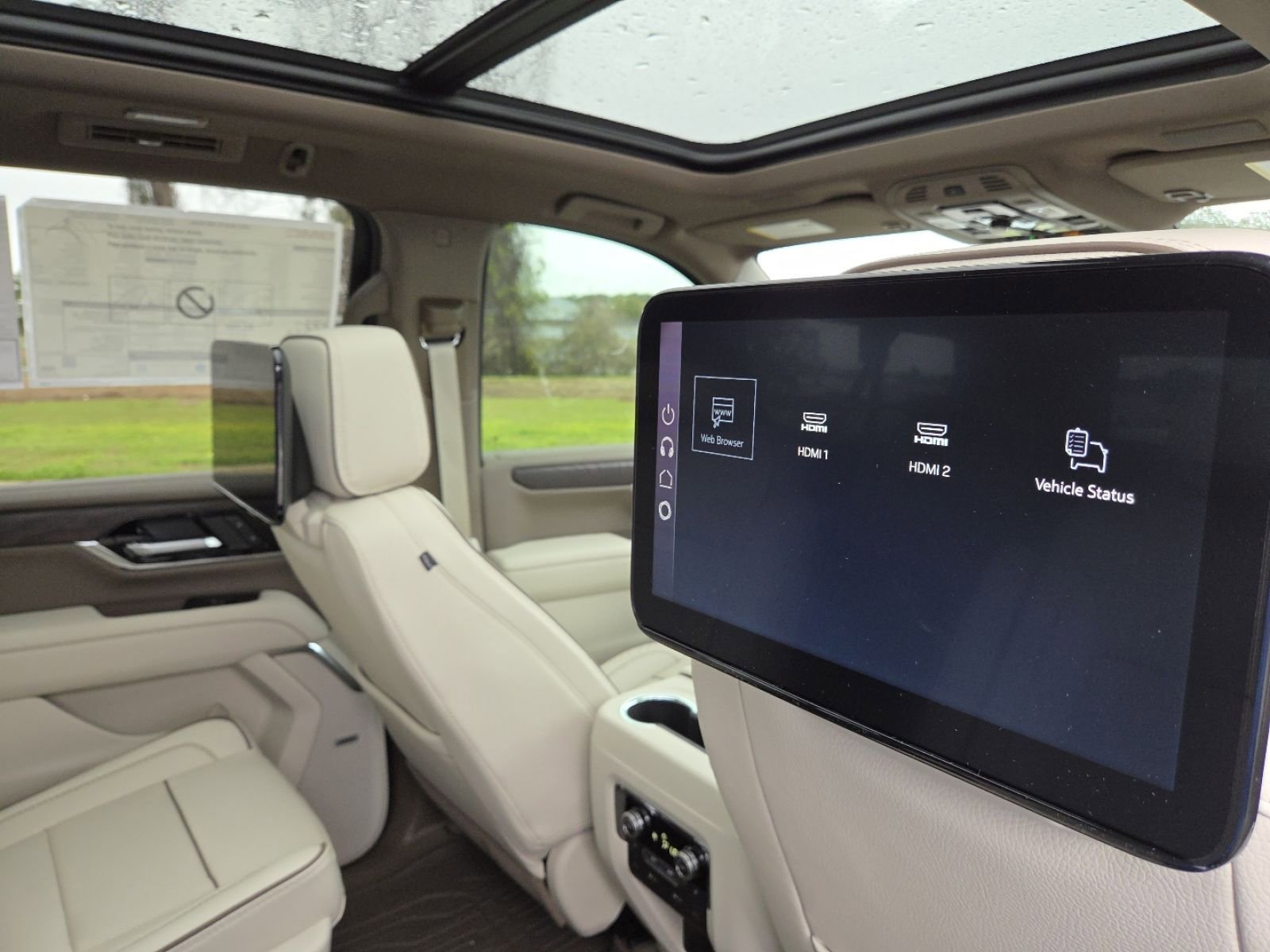 New 2026 GMC Yukon XL Denali w/ Denali Reserve Package image 34