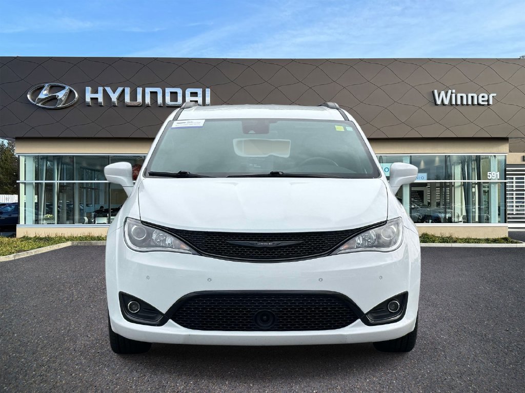 Used 2019 Chrysler Pacifica Touring-L w/ Advanced Safetytec Group FWD image 7