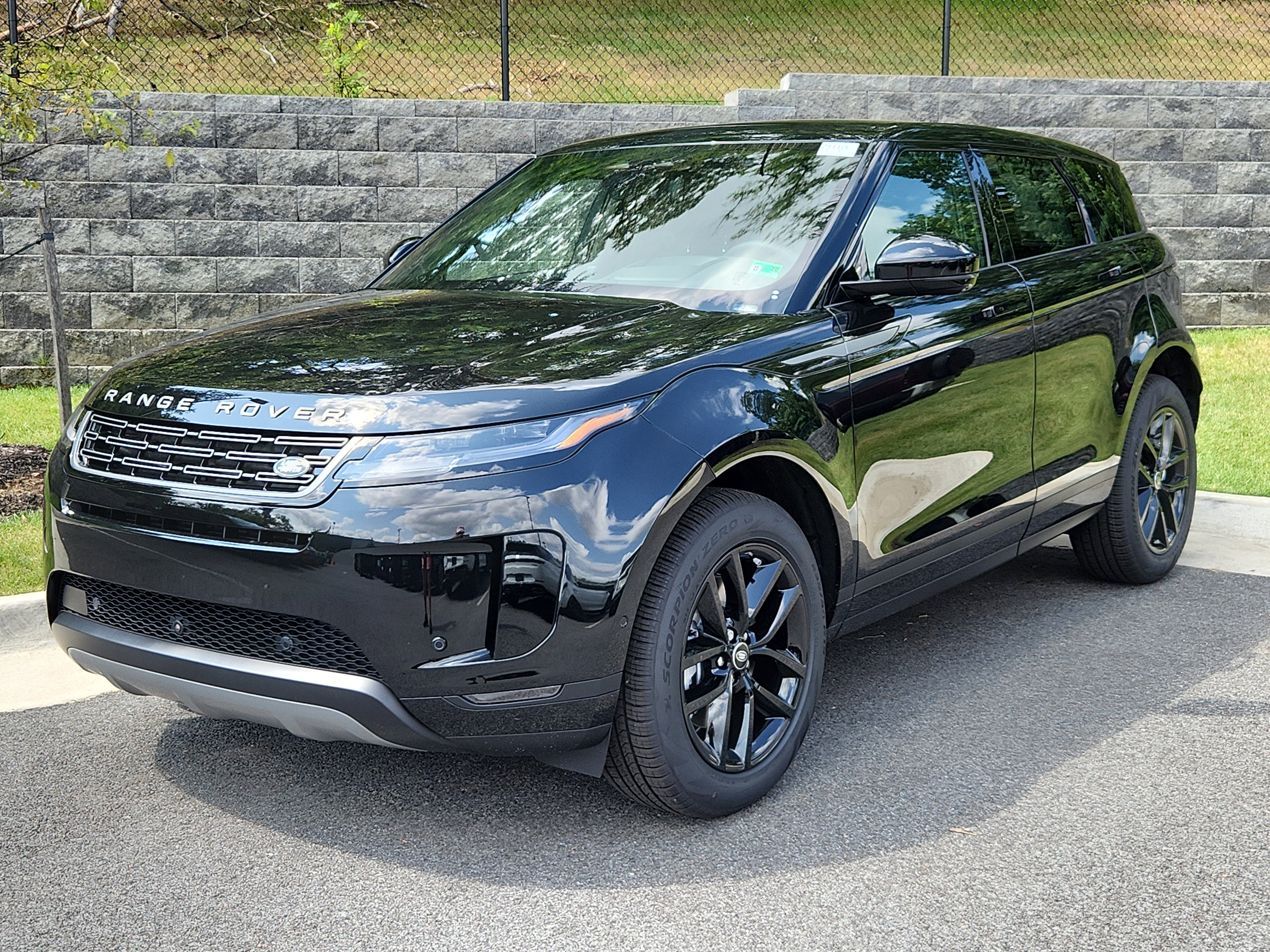 New 2026 Land Rover Range Rover Evoque S image 1