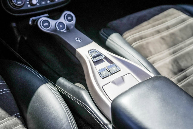 Used 2012 Ferrari California RWD image 46