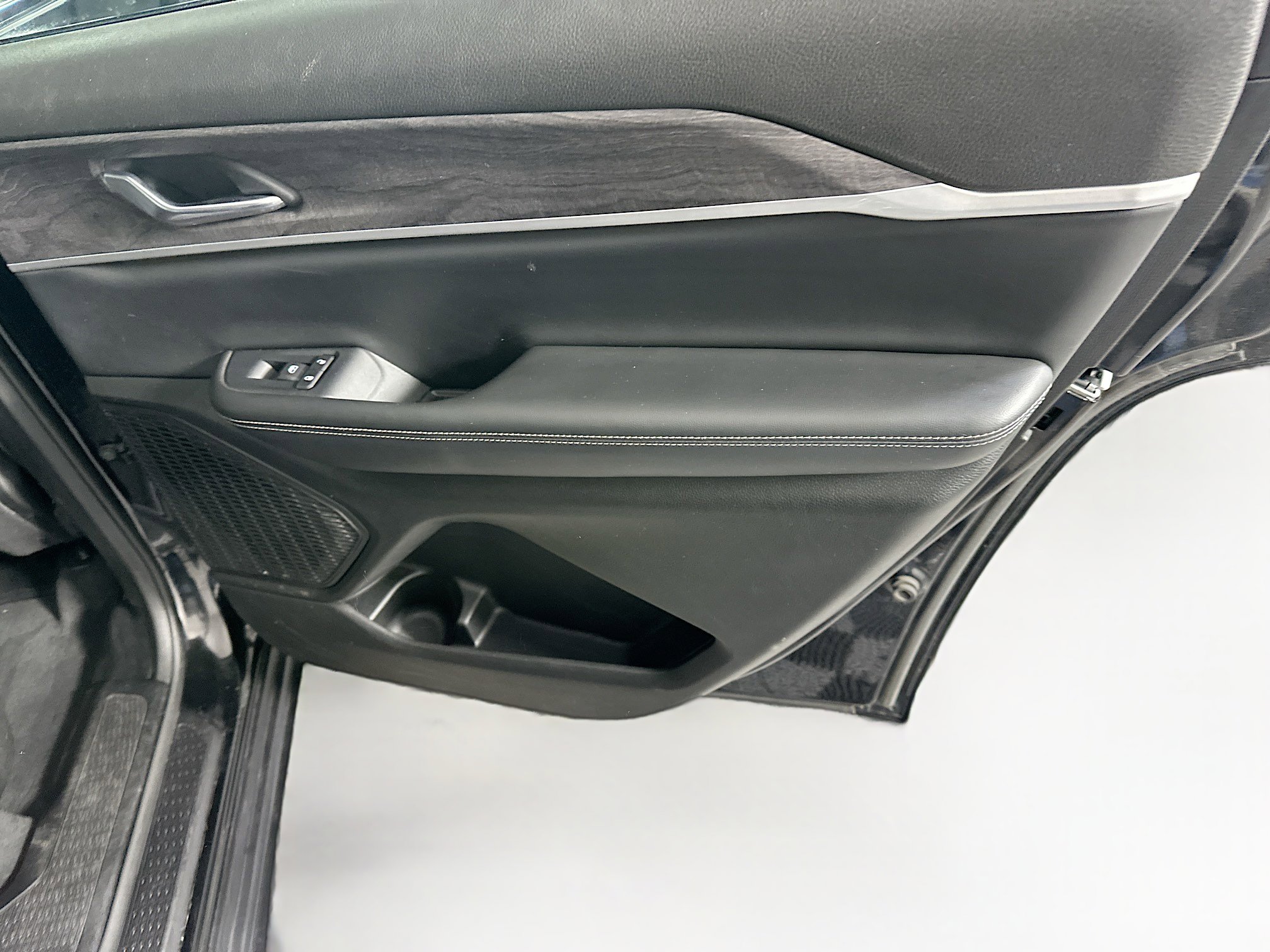 Used 2023 Jeep Grand Cherokee L Limited w/ Trailer Tow Group (B) image 32