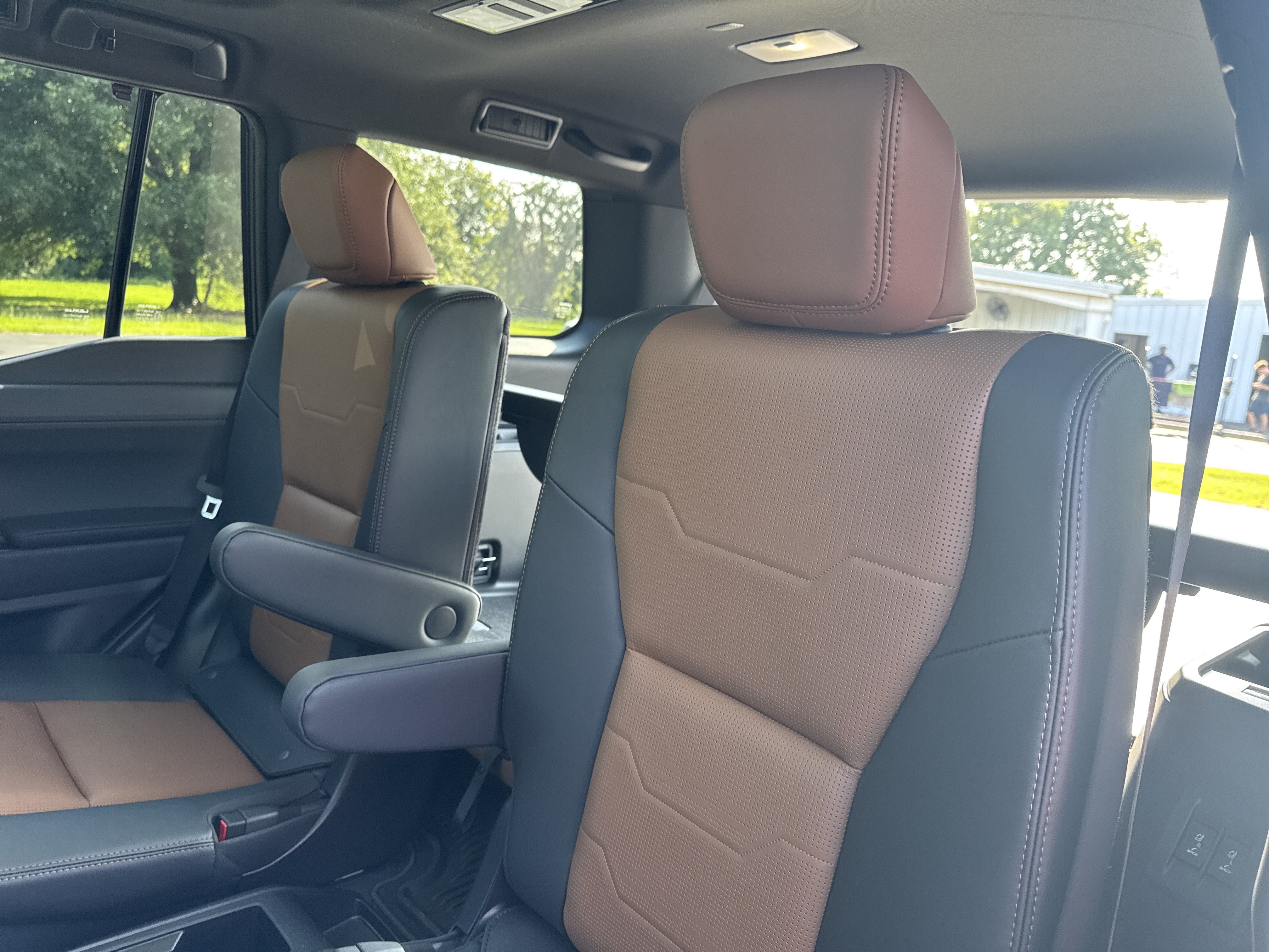 Used 2026 Lexus GX 550 w/ Accessory Package (2T) AWD/4WD image 26