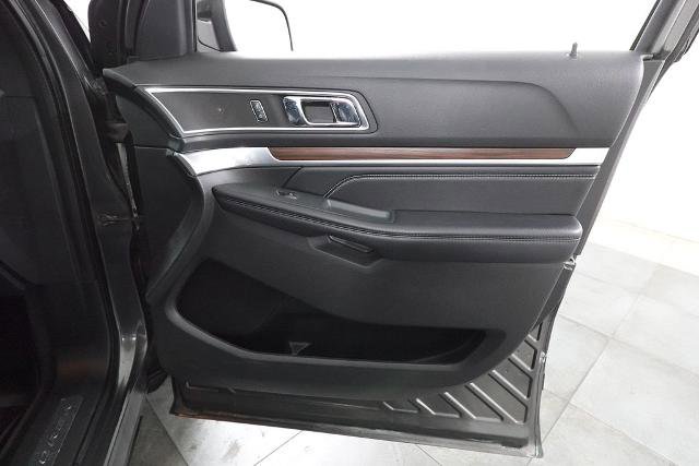 Certified 2017 Ford Explorer Limited w/ Equipment Group 301A image 31