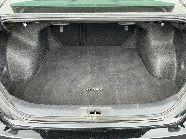 Used 2025 Nissan Altima 2.5 SV FWD image 17