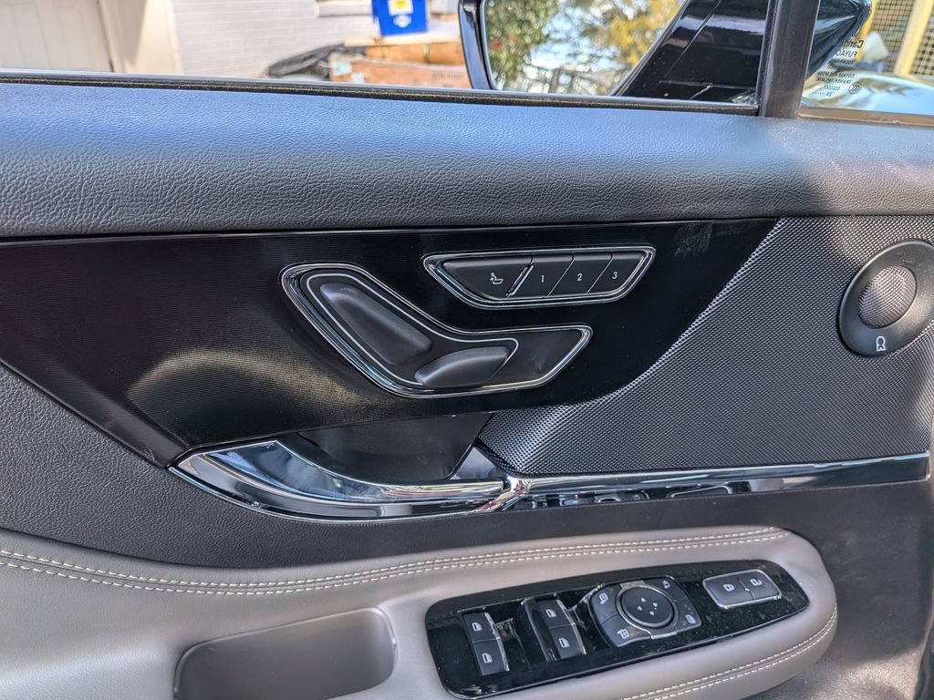 New 2026 Lincoln Corsair Reserve FWD image 15