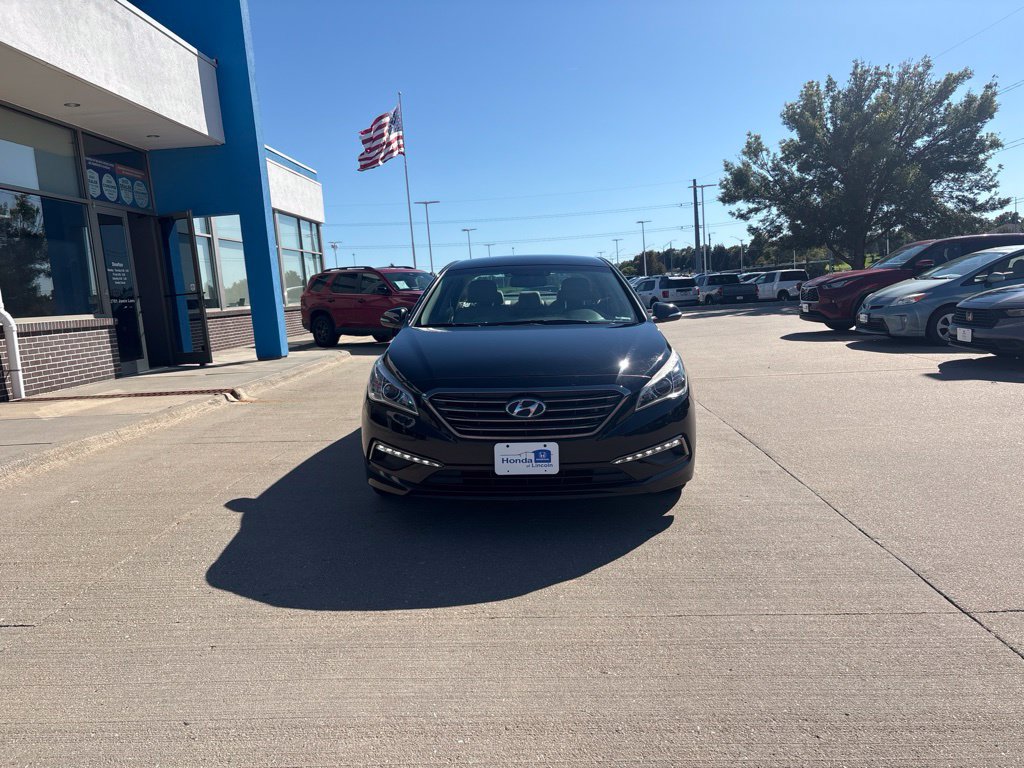 Used 2015 Hyundai Sonata Limited FWD image 2