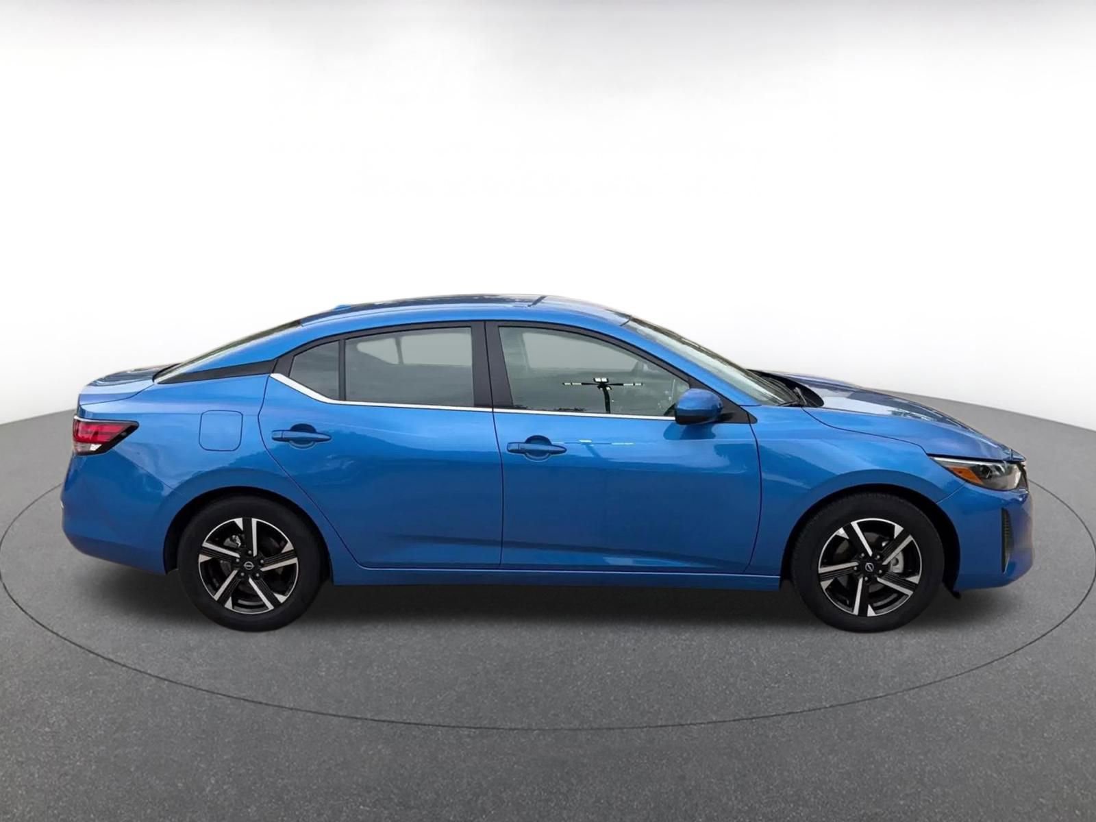 Used 2025 Nissan Sentra SV image 16
