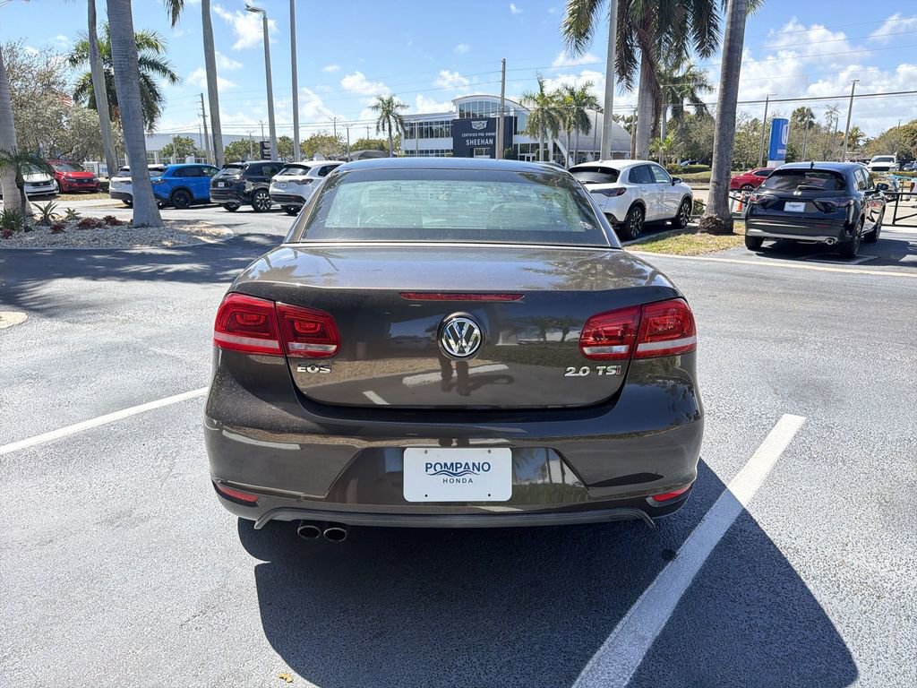 Used 2015 Volkswagen Eos Final Edition image 7