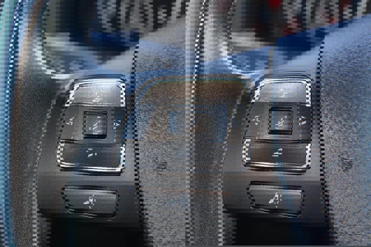 Used 2017 Volkswagen Tiguan S image 22