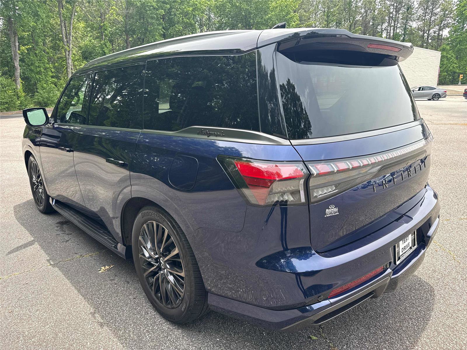 Used 2025 INFINITI QX80 Autograph AWD/4WD image 8