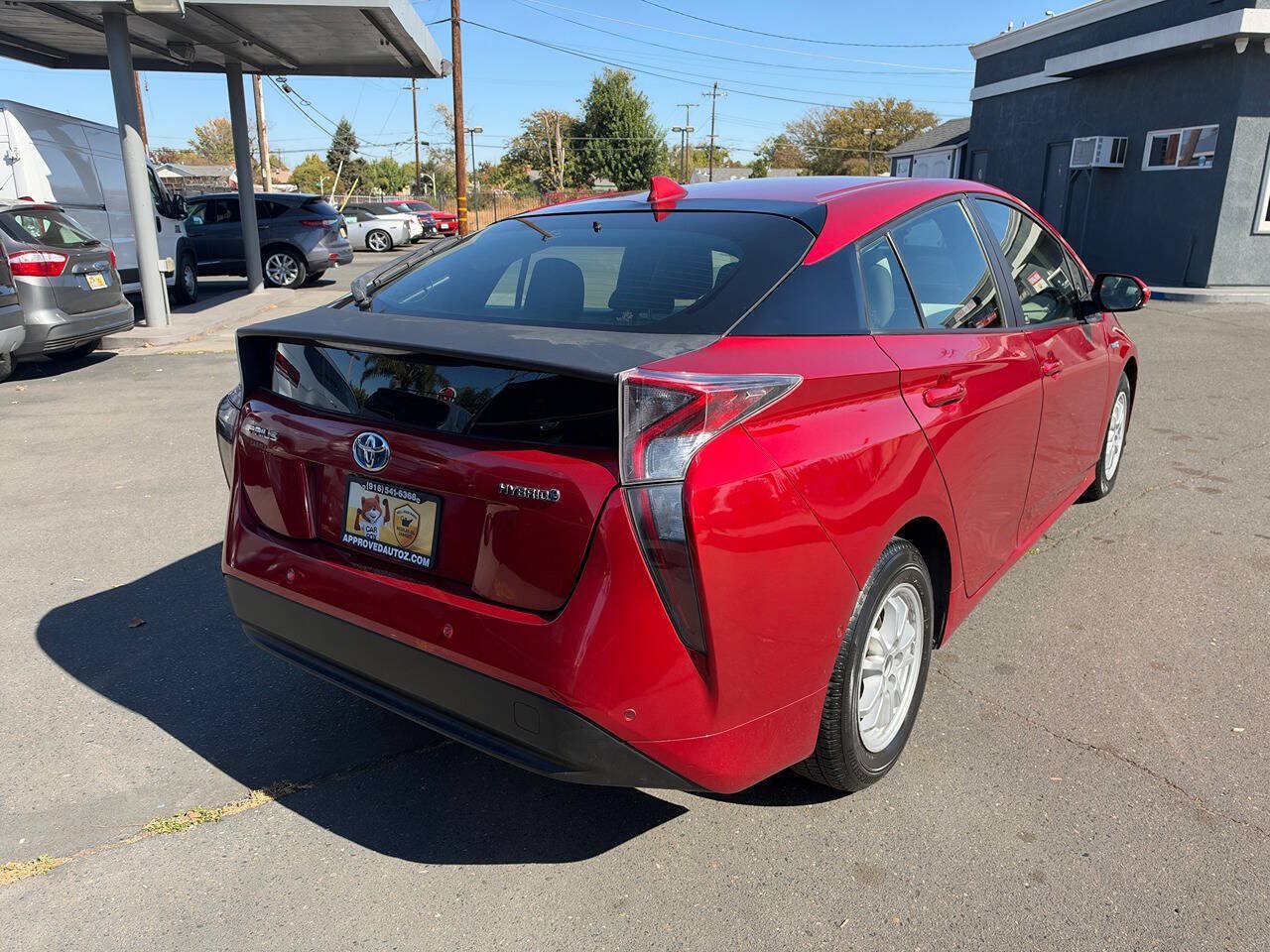 Used 2017 Toyota Prius Two w/ Prius Two Safety Plus Package FWD image 7
