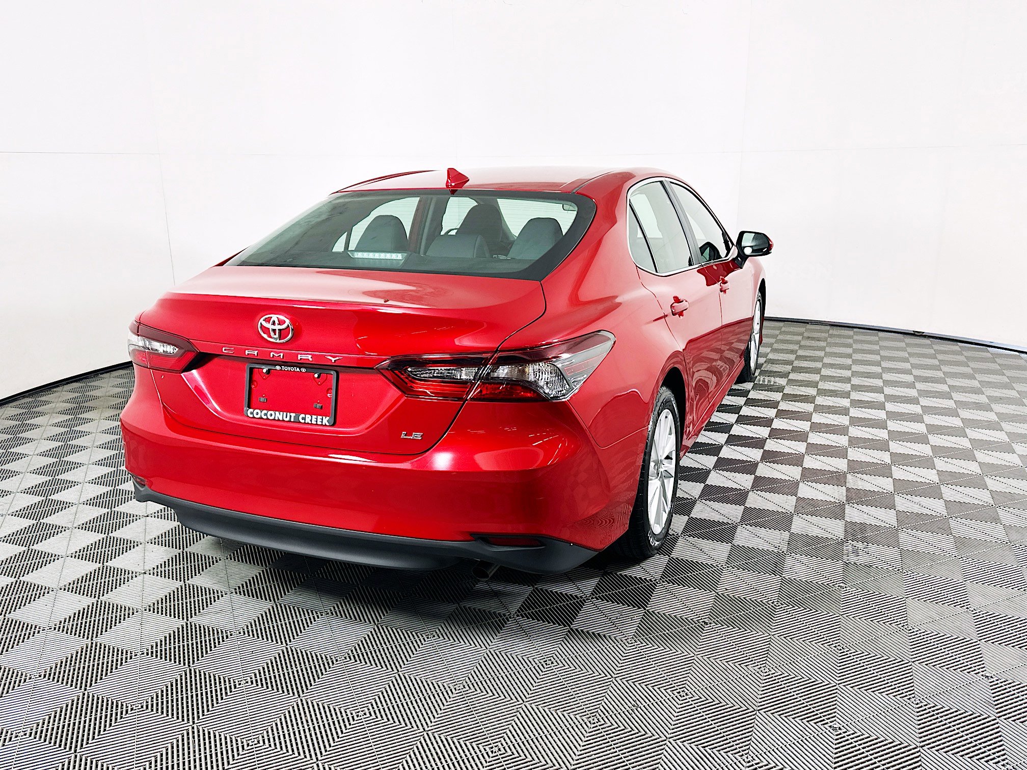 Used 2024 Toyota Camry LE FWD image 3