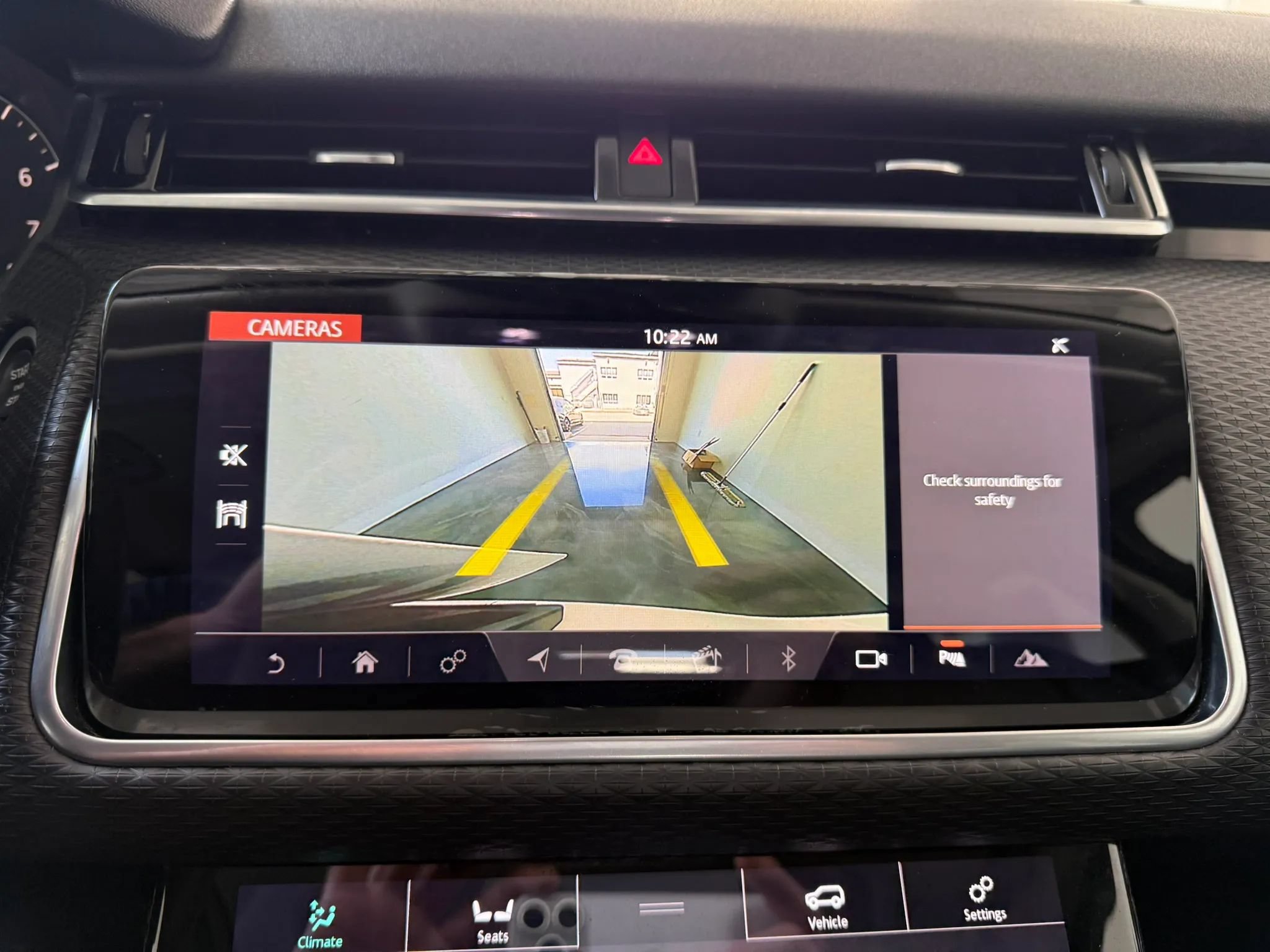 Used 2020 Land Rover Range Rover Velar S AWD/4WD image 21