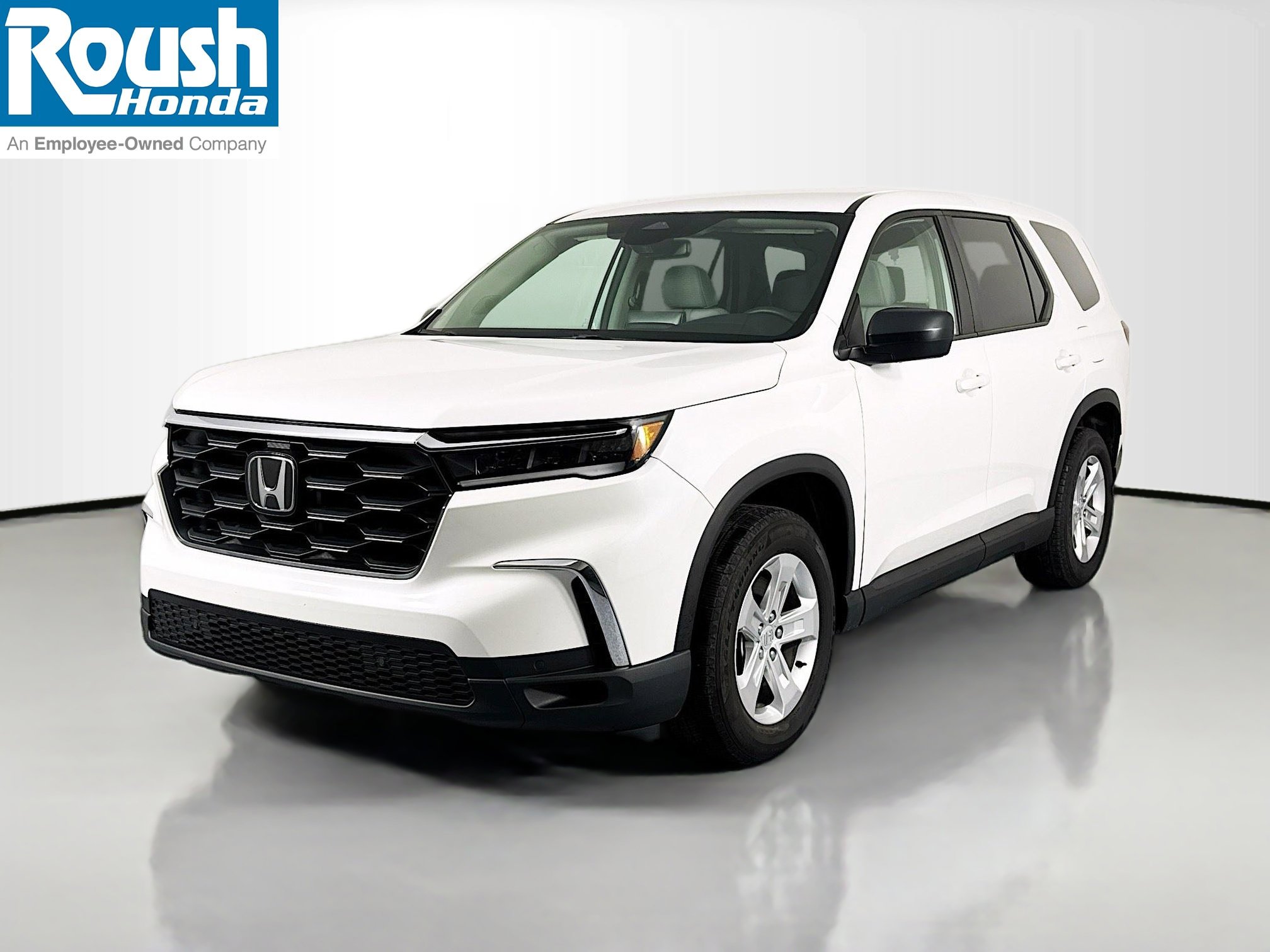 Certified 2023 Honda Pilot LX image 1