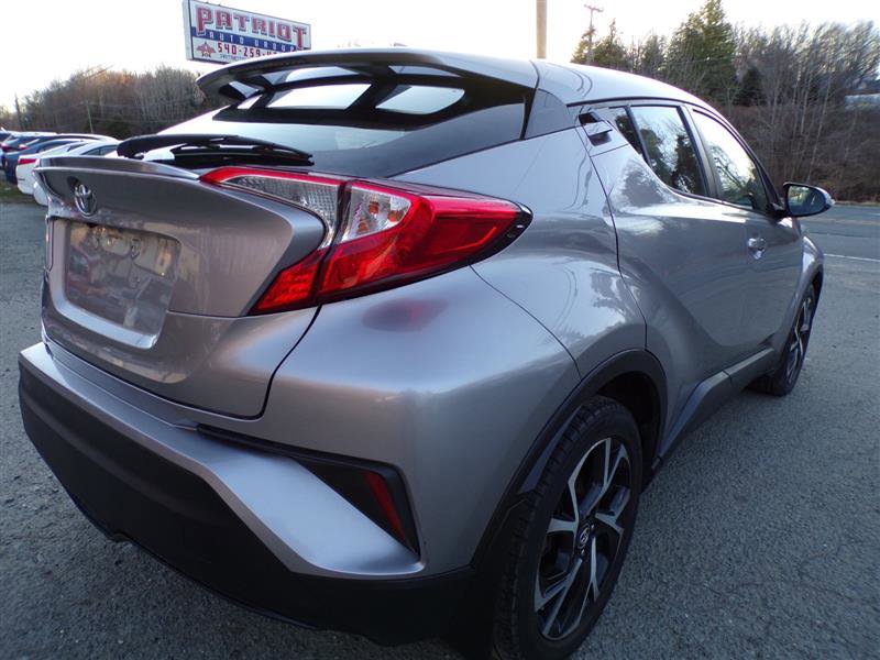 Used 2018 Toyota C-HR XLE image 8